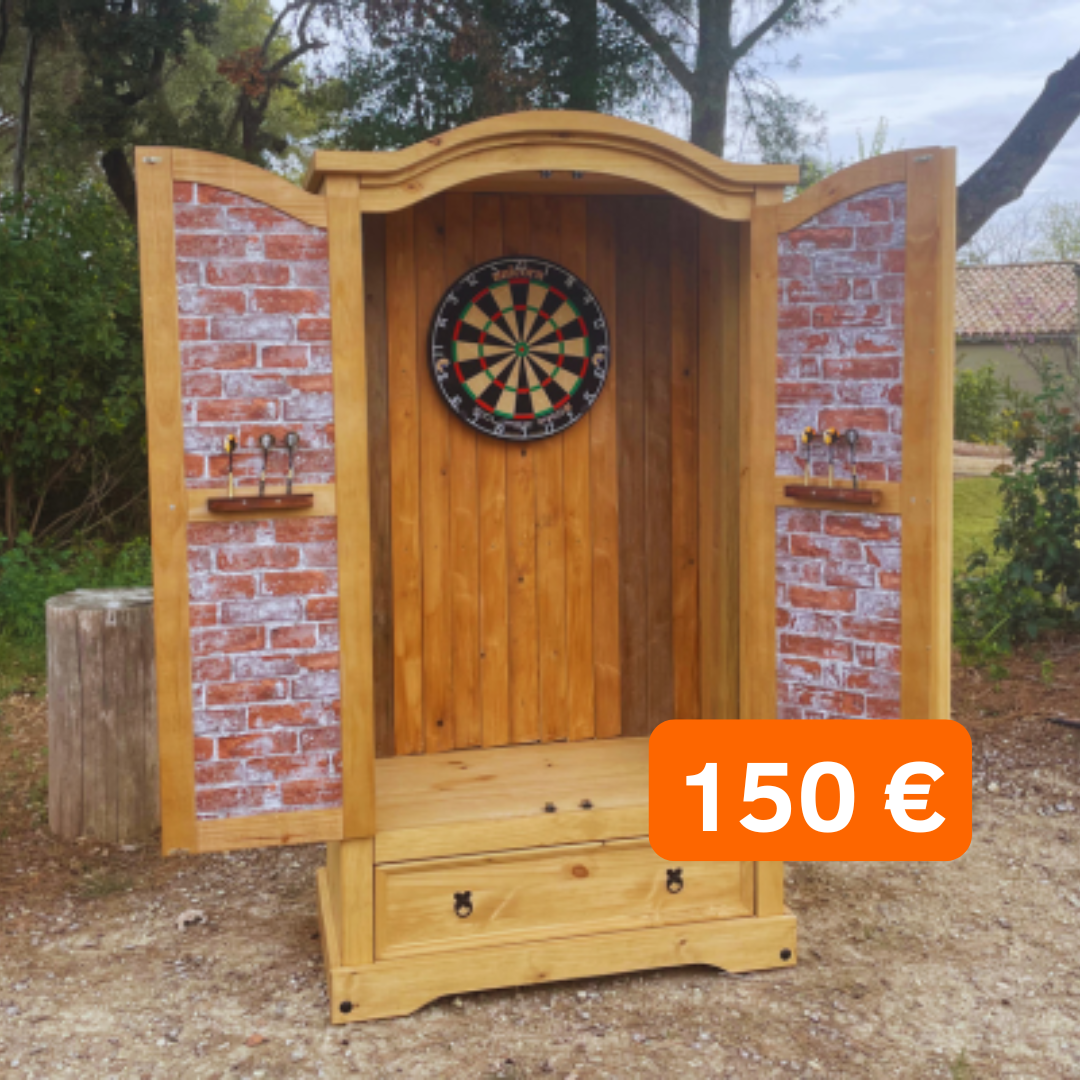 jeu de fléchette dans une armoire avec le prix de 150 euros affichés